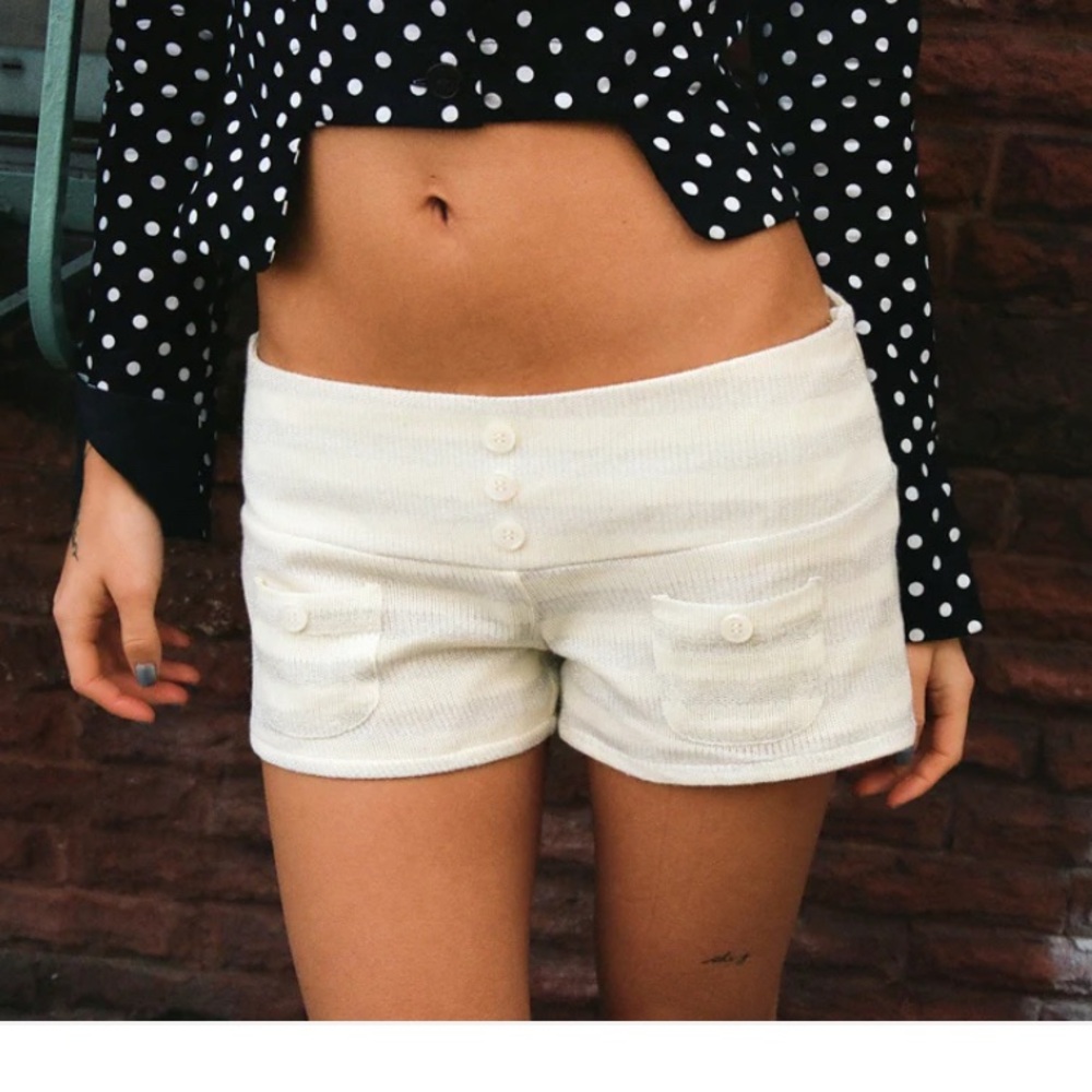 By Zoya girls low waisted mini short